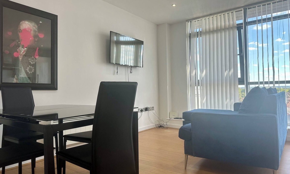 Bedford Apartment | Stylish Heron Apartment