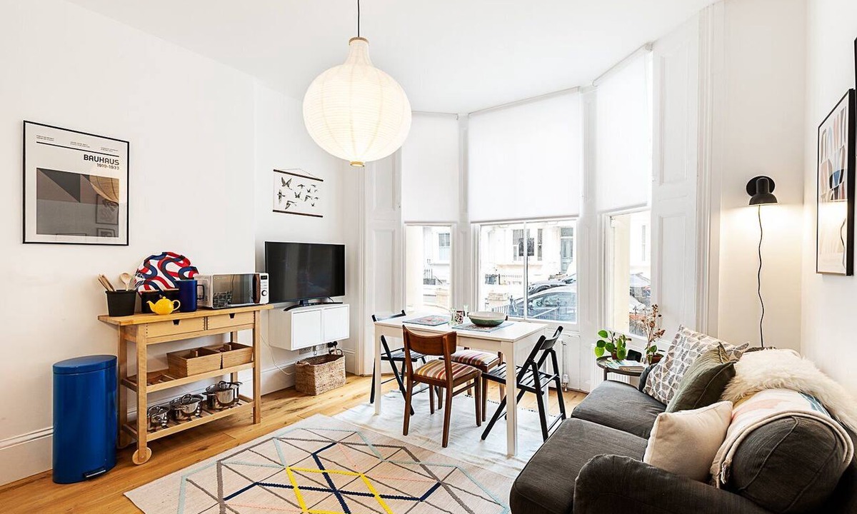 Little Venice Apartment | Stylish Maida Vale Flat near Warwick Avenue