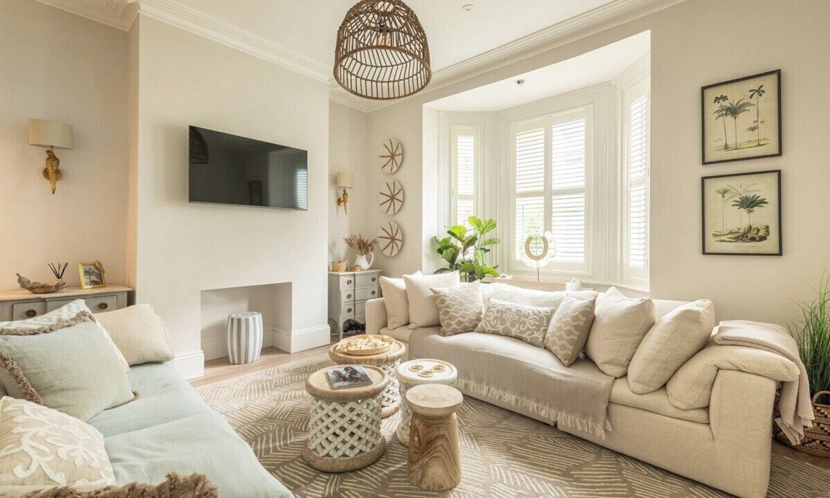 West Cliff House | Stylish Shell House: BBQ, Walk to Beach & Town