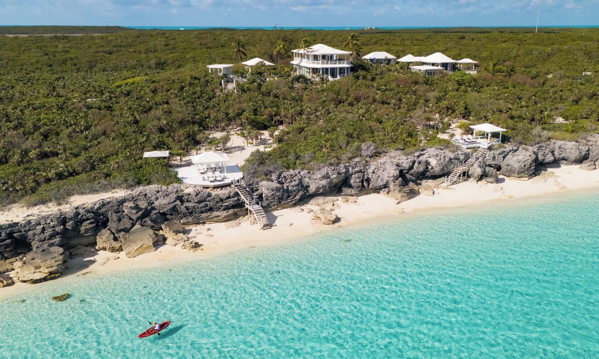 William's Town House | Sugar Beach Villa - Private Estate w/1000ft Oceanfront, Pool/Hot Tub, Concierge