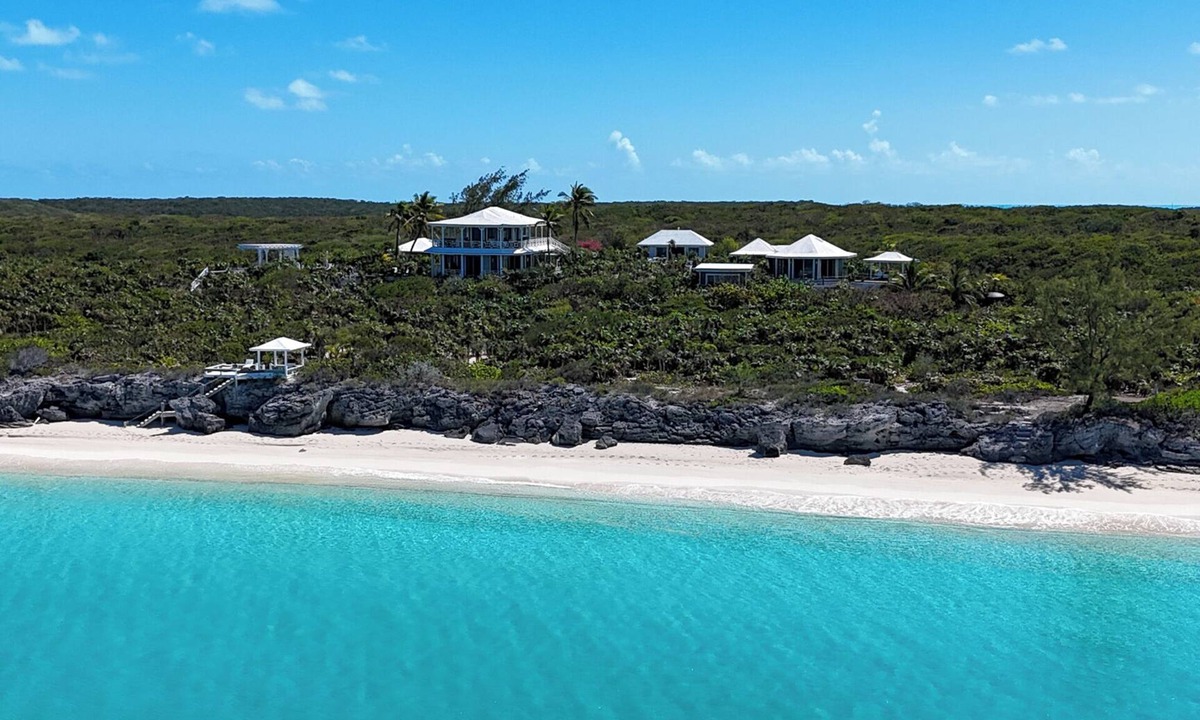 William's Town Villa | Sugar Beach Villa, - sprawling estate with hot tub, pool, & private cottages