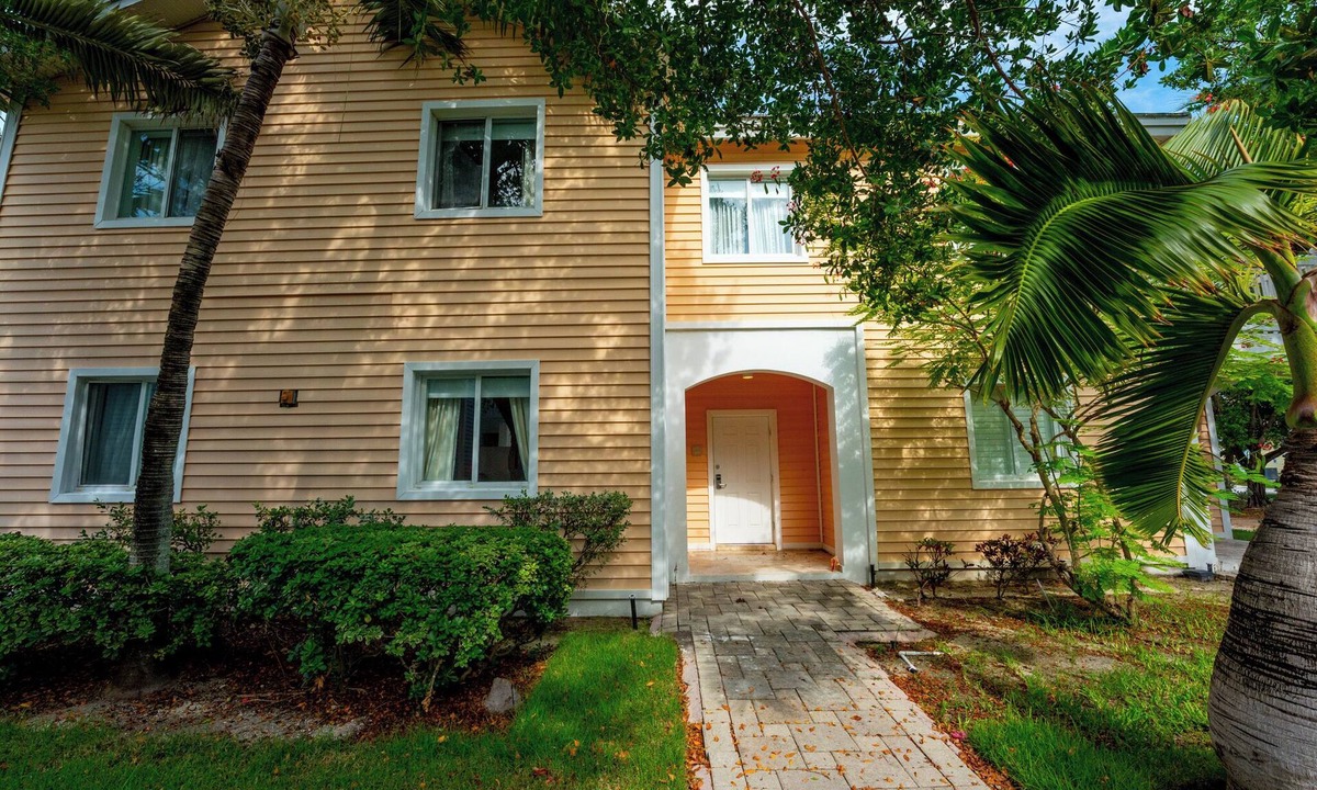 Alice Town Condo | Sunset Haven: Spacious 3 Bedroom Condo in Bimini Bay Community