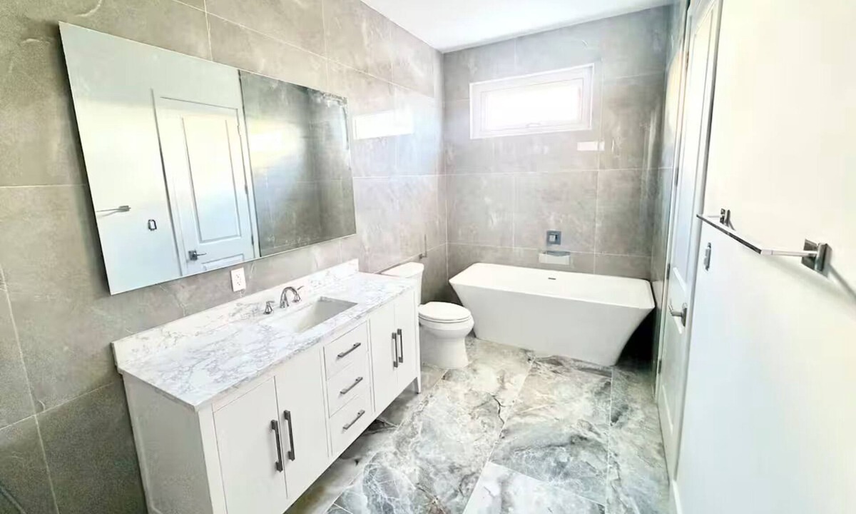 Long Island Villa | Superior Seabreeze Oceanview Villa 1