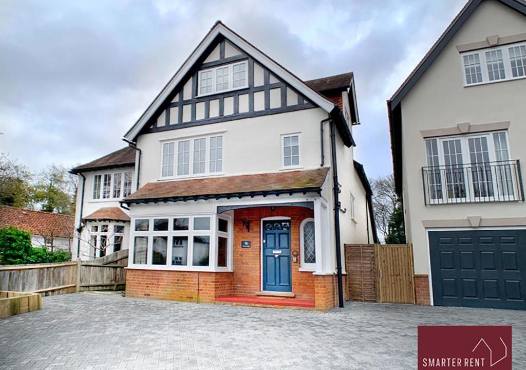 Thames Ditton Apartment | Thames Ditton 4 Bedroom Detached House