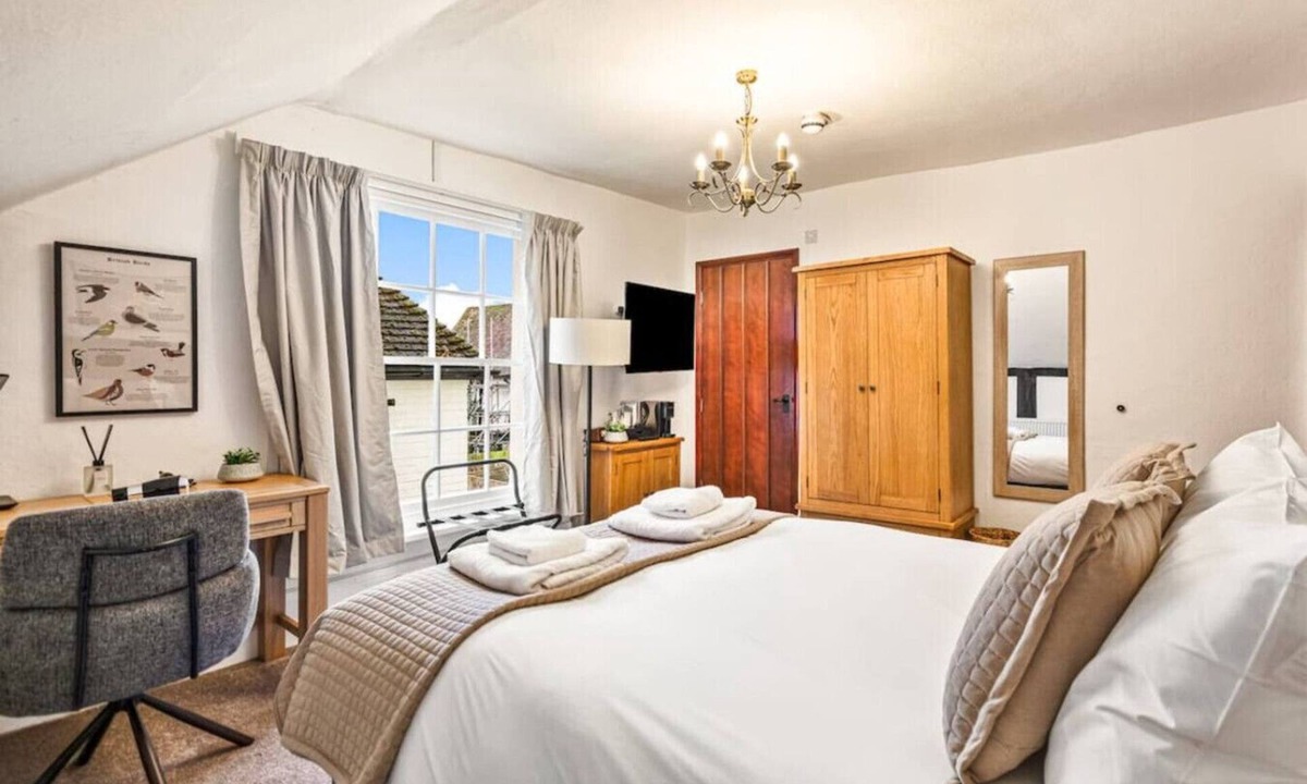 Great Missenden Bed & Breakfast | The George Inn Rooms - Room 5