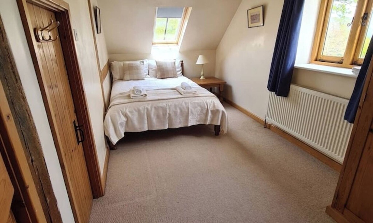 Offham House | The Granary - Countryside Haven