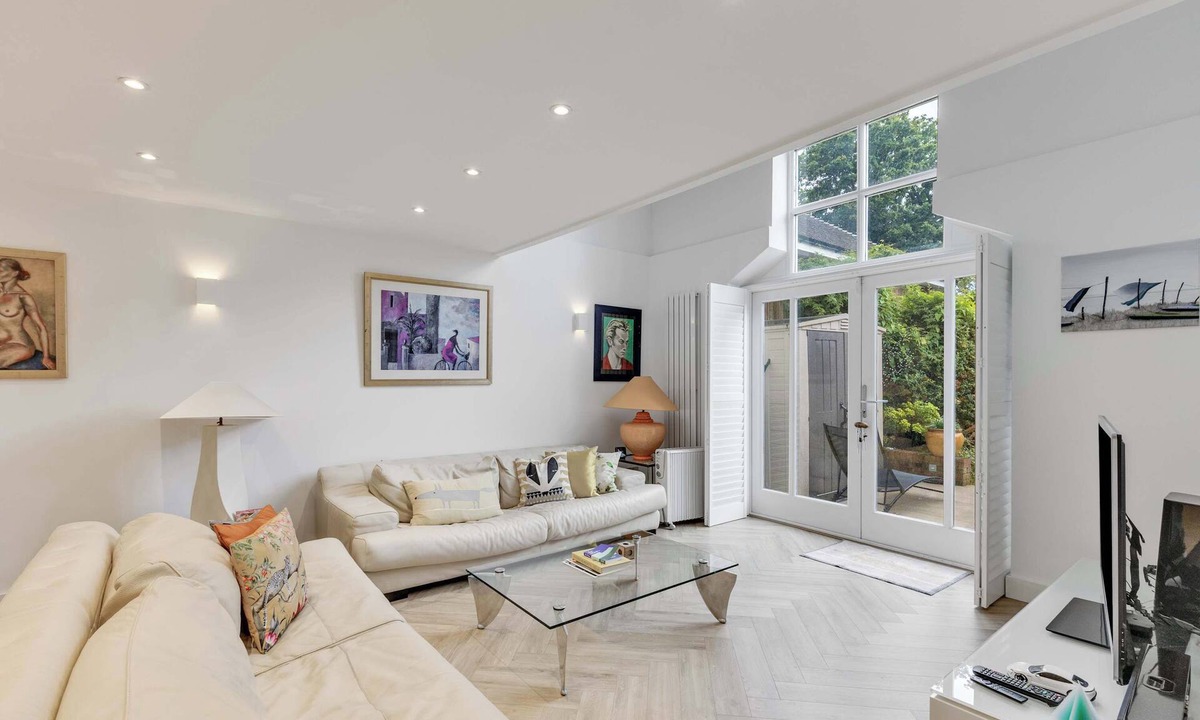 Frognal and Fitzjohns House | The Hampstead Heights
