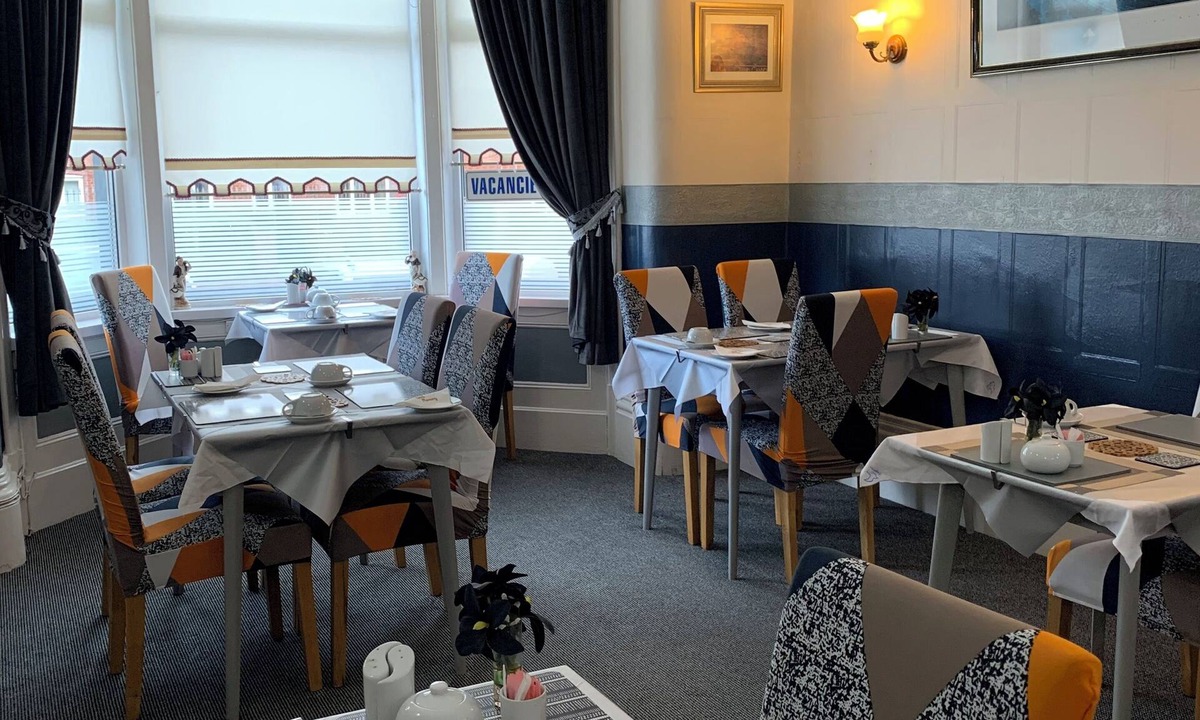 Blackpool Town Center House | The Hornby Villa B&B