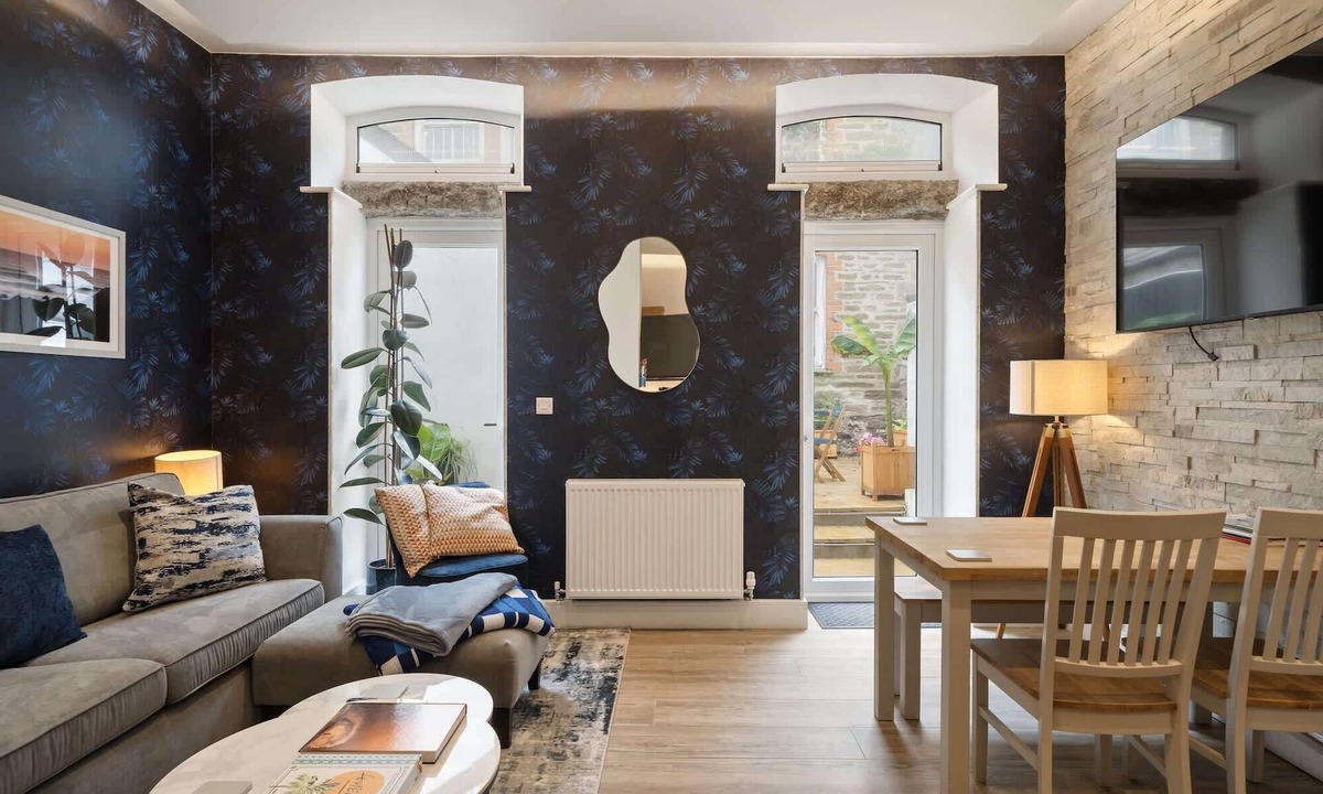 Newquay City Centre Apartment | The Jailhouse, Historic Flat in Central Newquay