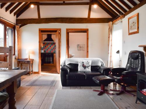 Thame House | The Old Dairy - Meadowbrook Farm