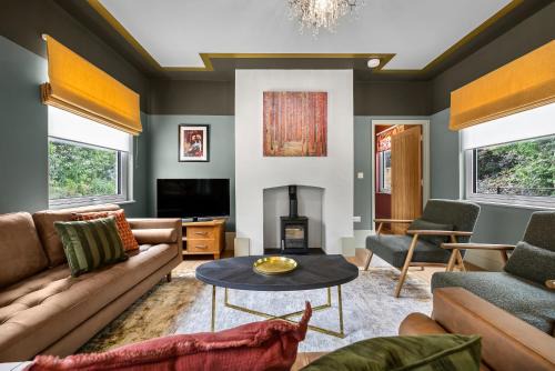 Cambridge House | The Old Station 4BR Retreat Near Cambridge