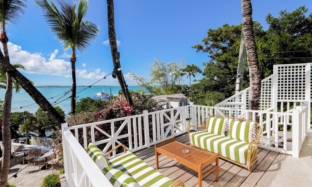 Dunmore Town Hotel | The Rock House Hotel