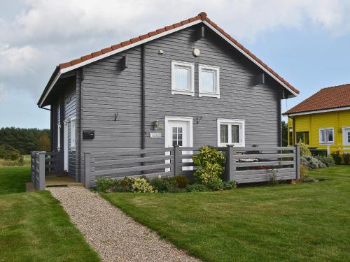 Hopton House | The Shank