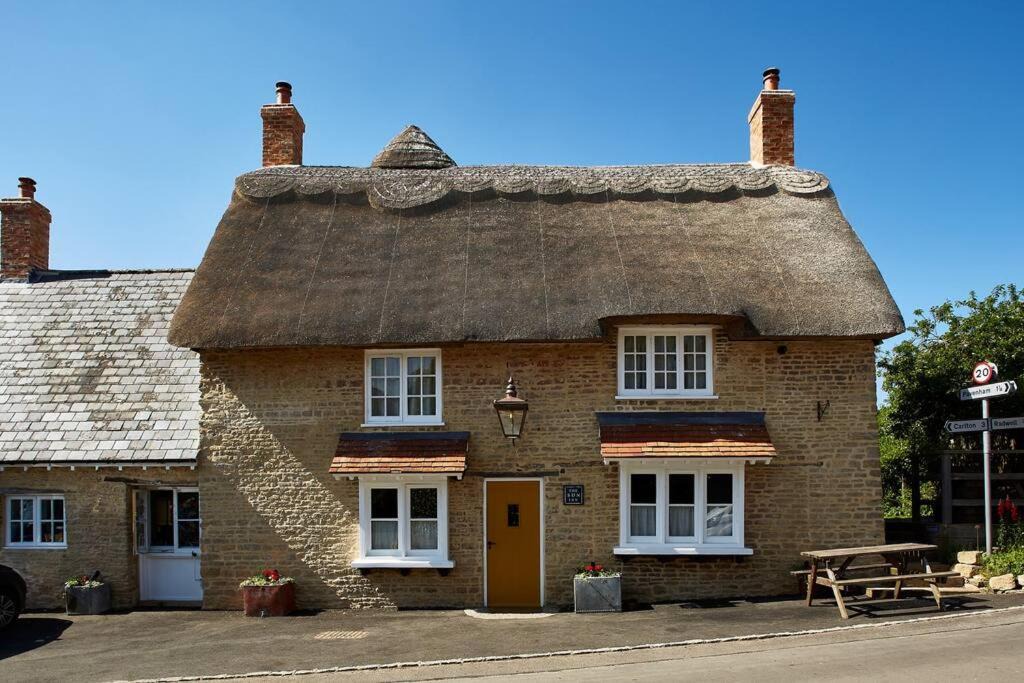 Felmersham Apartment | The Sun Inn, Felmersham