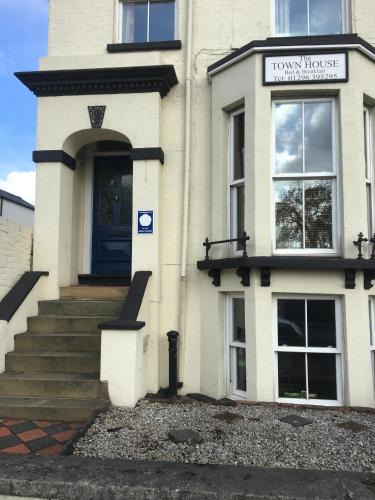 Aylesbury Bed & Breakfast | The Townhouse B and B free continental breakfast included