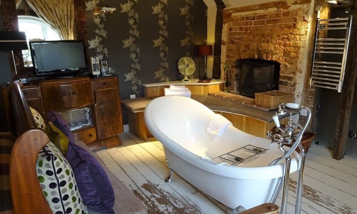Welwyn Hotel | The Wellington