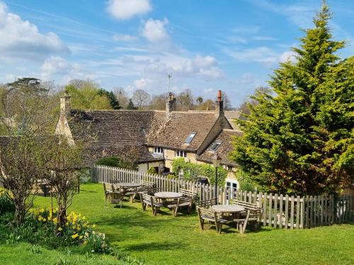 Ufford Hotel | The White Hart