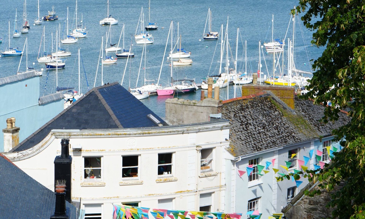 Mylor Churchtown House | Tide View Townhouse