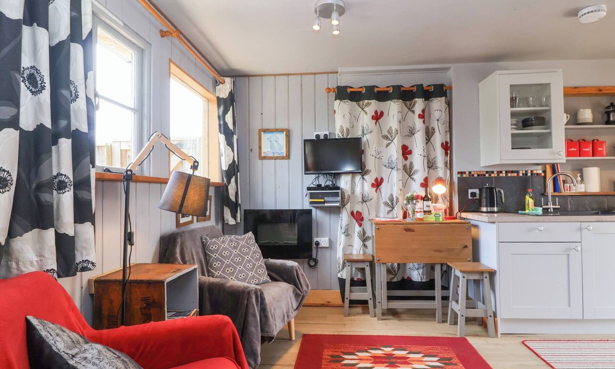 Blandford Forum Cottage | Tiny Willow