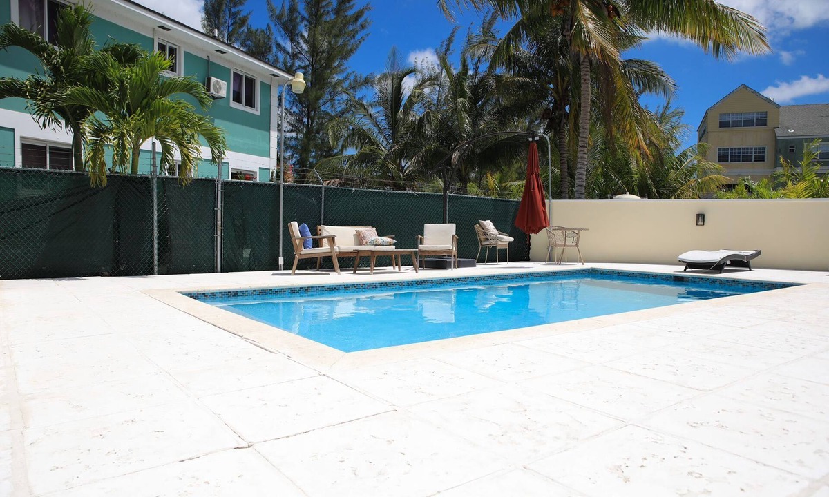 Nassau House | Townhouse w/Pool Near Beach, Airport & Supermarket