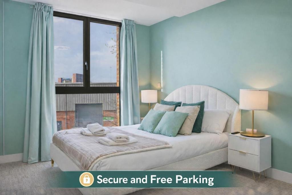 Old Trafford Apartment | Trafford Garden Stays with Free Car park