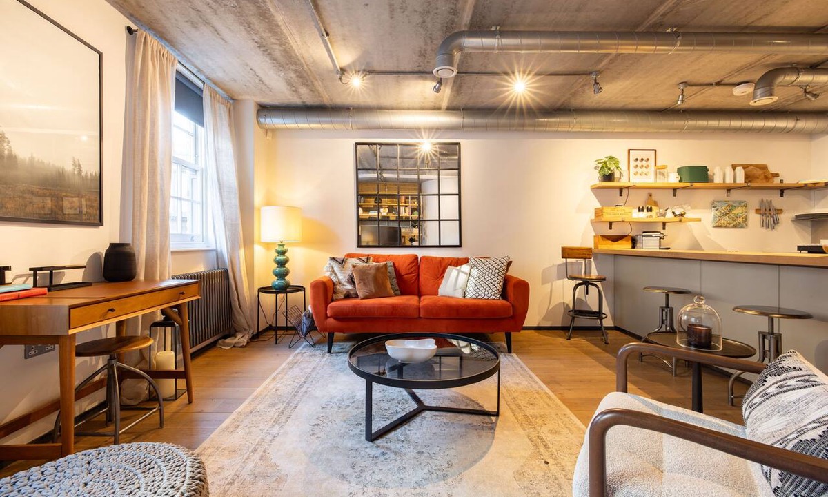 Cathedrals Apartment | Unique Loft-Style Apartment in Central London