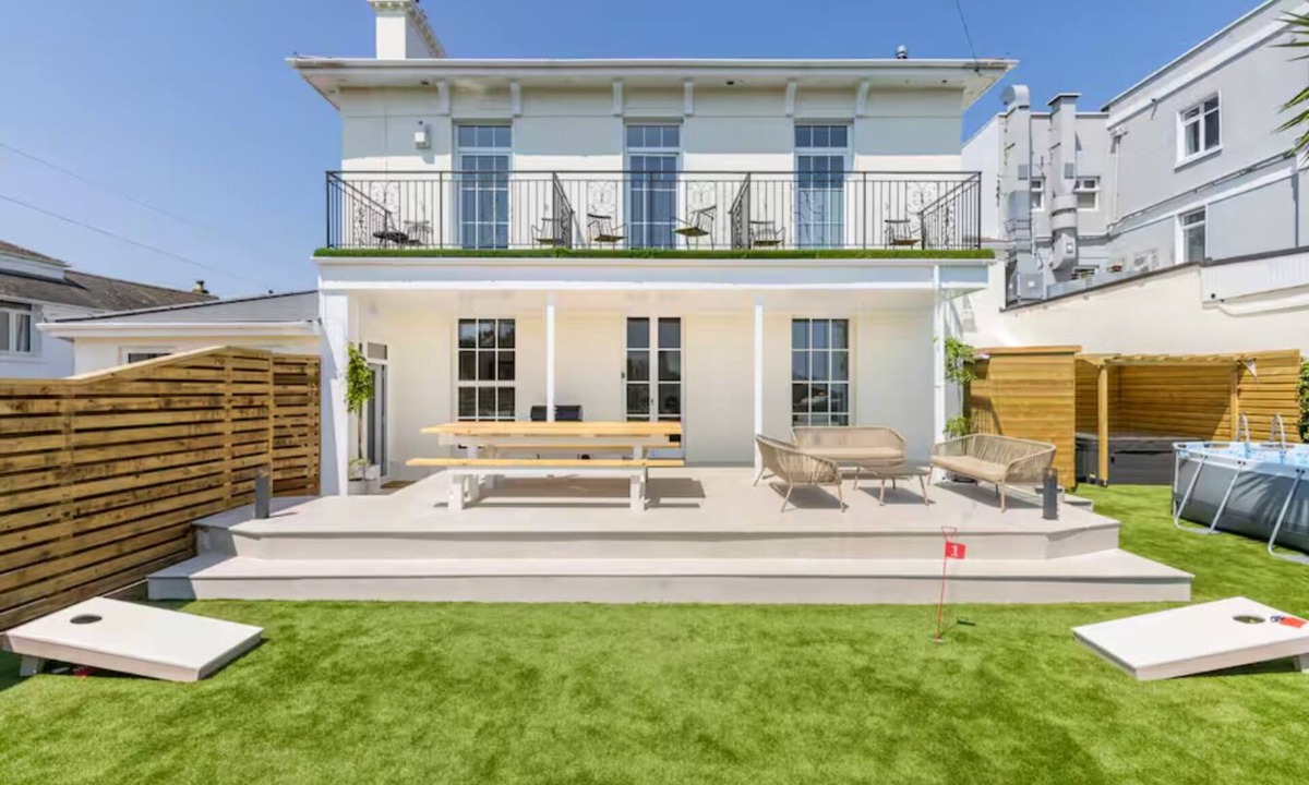Babbacombe Villa | Victorian Villa with sea views and hot tub close to the beach with a games room.
