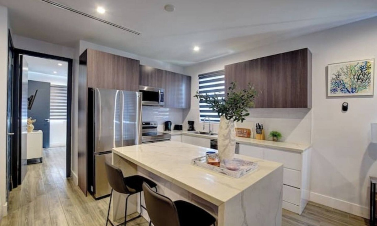 Nassau Apartment | Villa Luxe! Stylish, modern condo near beach