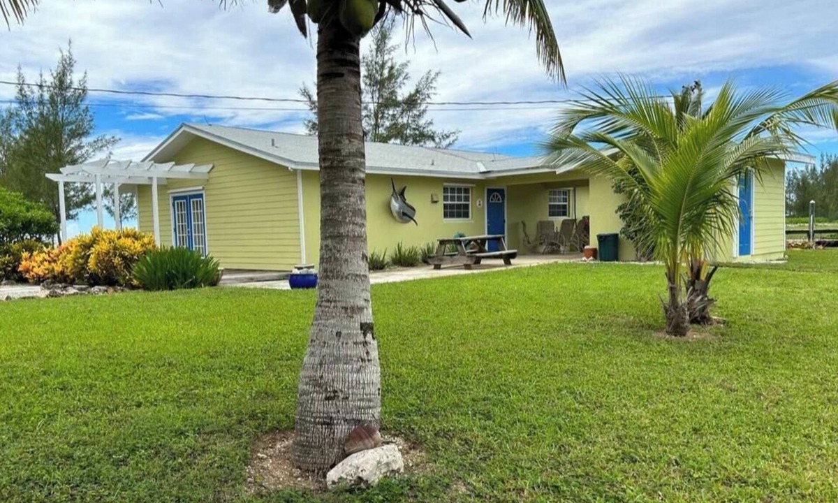 West End House | Waterfront, Family Friendly, Bahamian Retreat with 50' Dock