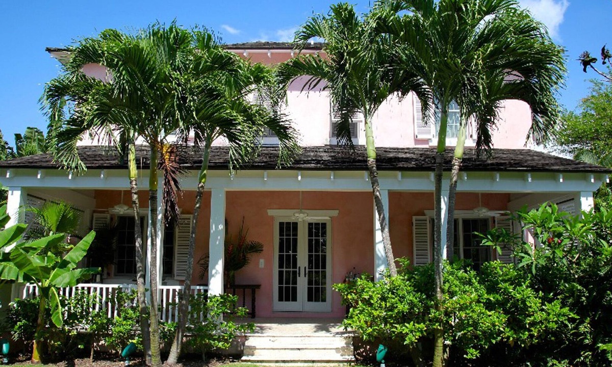 Old Fort Bay House | West Hill House: Your 5 Star Vacation in a Private Home.