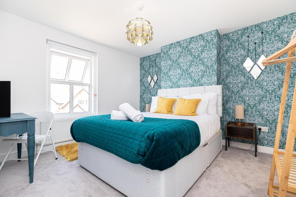 Sway Apartment | Westview Cottage bikes/chef/hot tub