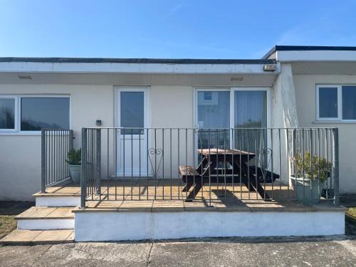 Widemouth Bay Ski Chalet | Widemouth Waves Holiday Chalet