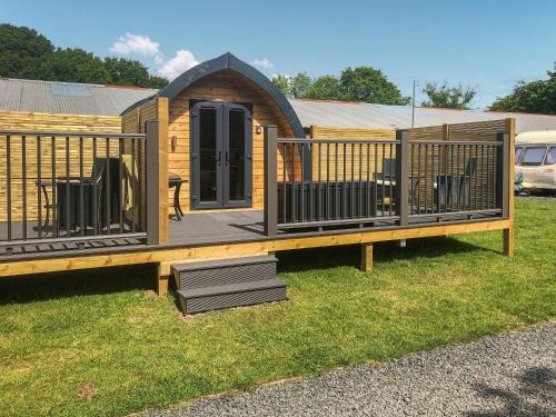 Upper Dicker House | Willow Uk44263
