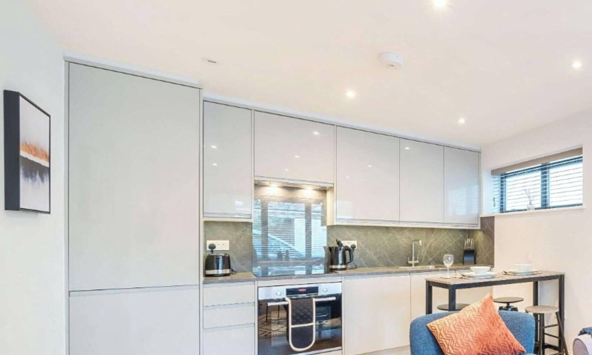 Windsor City Centre House | Windsor Gem: 1 Bed|1 Bath| Free Parking