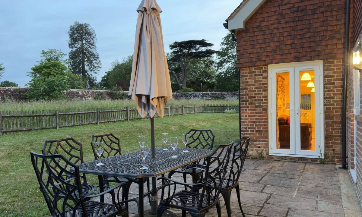 Clayton Cottage | Within the South Downs National Park, 7 miles north of Brighton.
