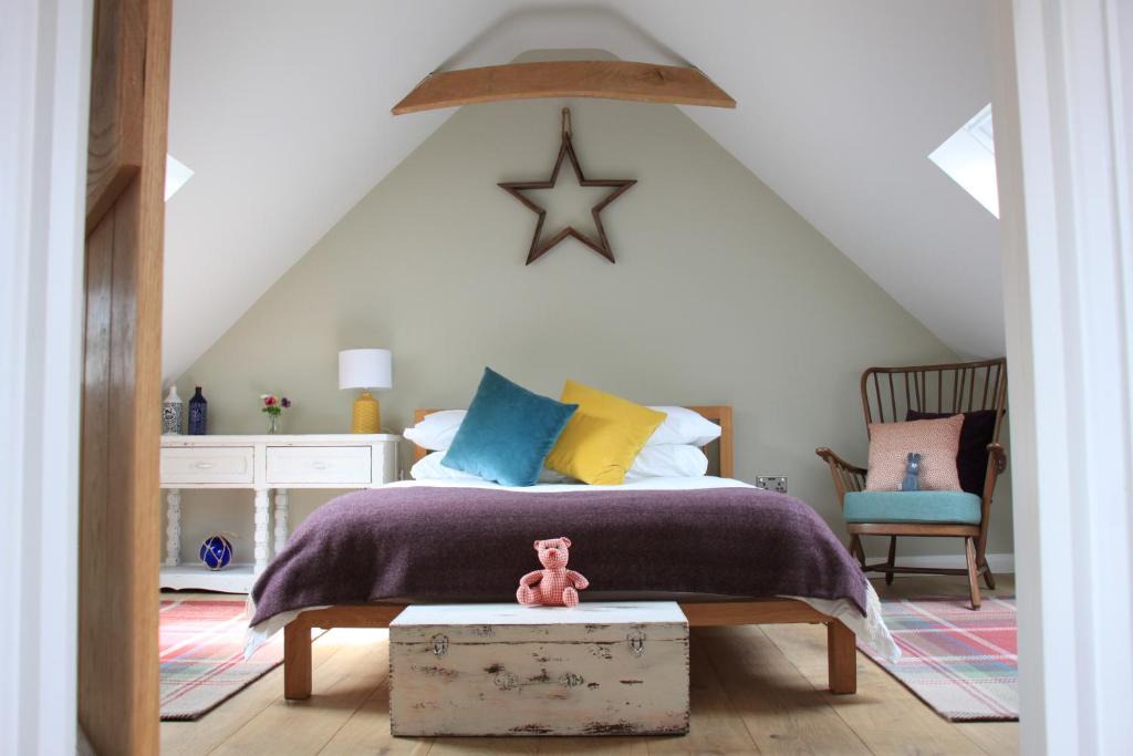 Barns Green Apartment | Wonderfully Spacious Luxury Holiday Cottage