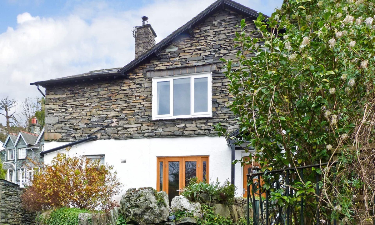 Ambleside Cottage | WOODBINE COTTAGE, pet friendly, with open fire in Ambleside