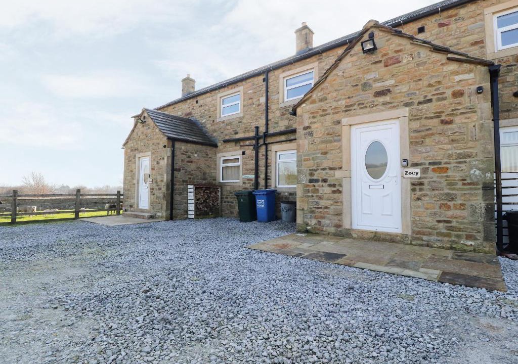 Skipton House | Zoey Cottage