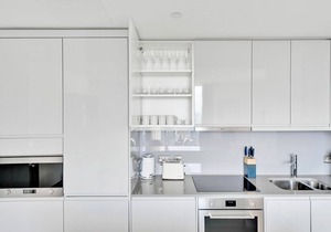 Bright Canary Wharf 2BR w/Balcony, short walk to Wharf, by Blueground