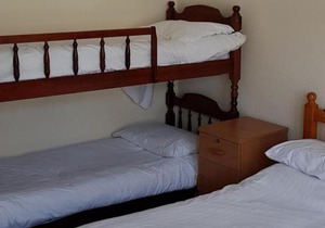Flat Sleeps 6 with On-Street Parking