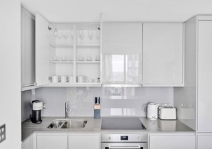 Hip Canary Wharf 2BR w Concierge, Gym & Cinema, by Blueground