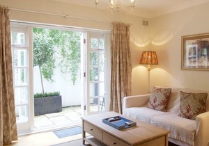 Kensington two bedroom apartment for holidays in London