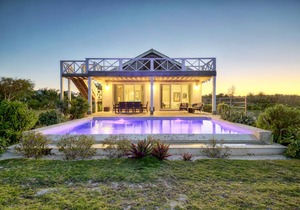 New Luxury Beachfront Villa w/Private Htd Pool, Resort Privileges, Generator