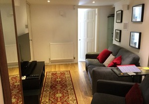 Smart flat in central Cheltenham