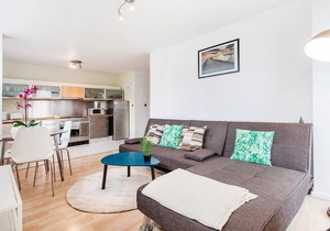 SPACIOUS 1-BEDROOM APARTMENT IN COVENT GARDEN
