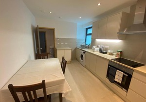 Spacious Shared Double Bedroom in London