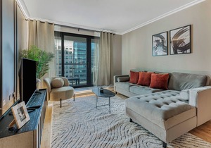 Spacious Two bed Apartment in Canary Wharf, Discovery Dock East by MySquare
