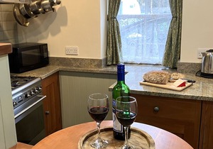 Traditional Grade II Listed Lakeland Cottage