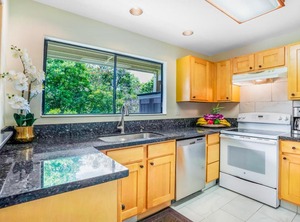 Hale Moi | Princeville