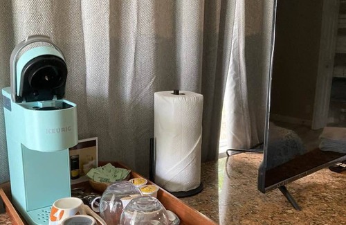 Kahaluu Bay House | Sandy Toes Getaway in Kona